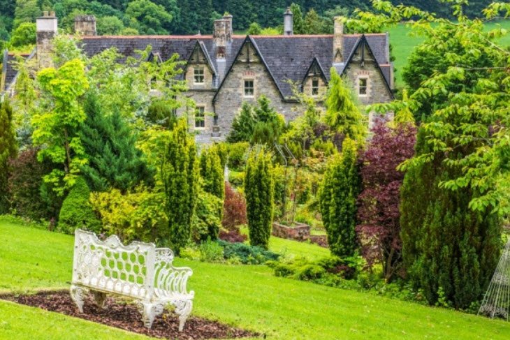 Abbey Cwmhir Hall, United Kingdom